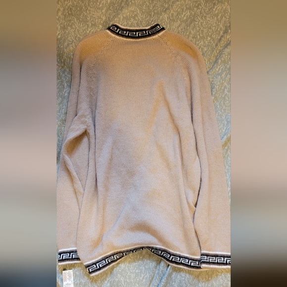 100% Alpaca wool sweater BNWT - Picture 2 of 3